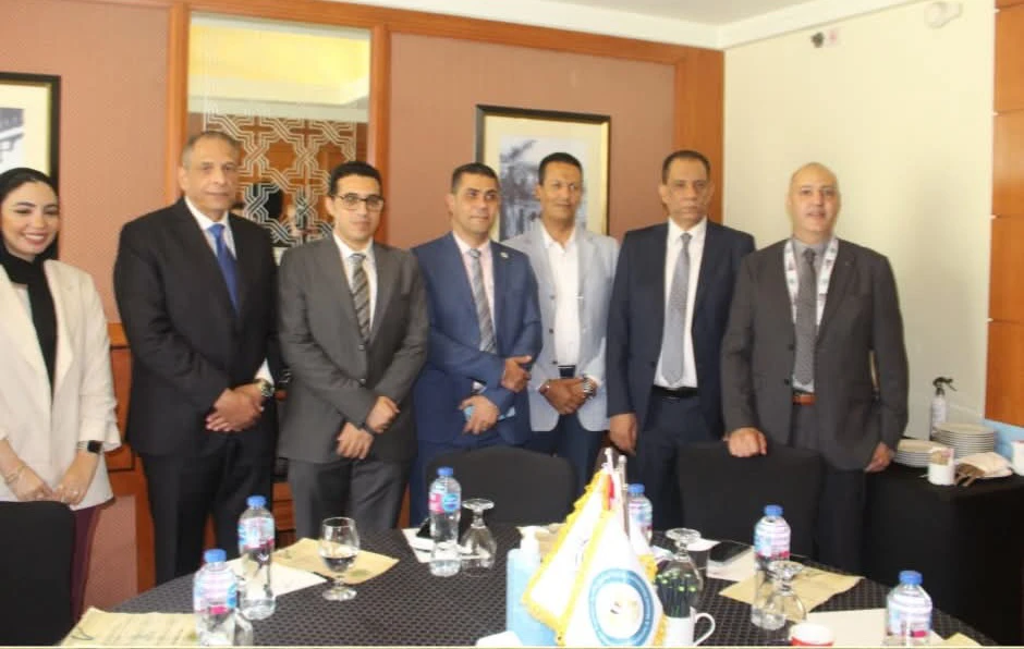 فوسفات مصر تبحث مع إس جي إس وتي يو في وتكنيب العالمية مستقبل الفوسفات المصري