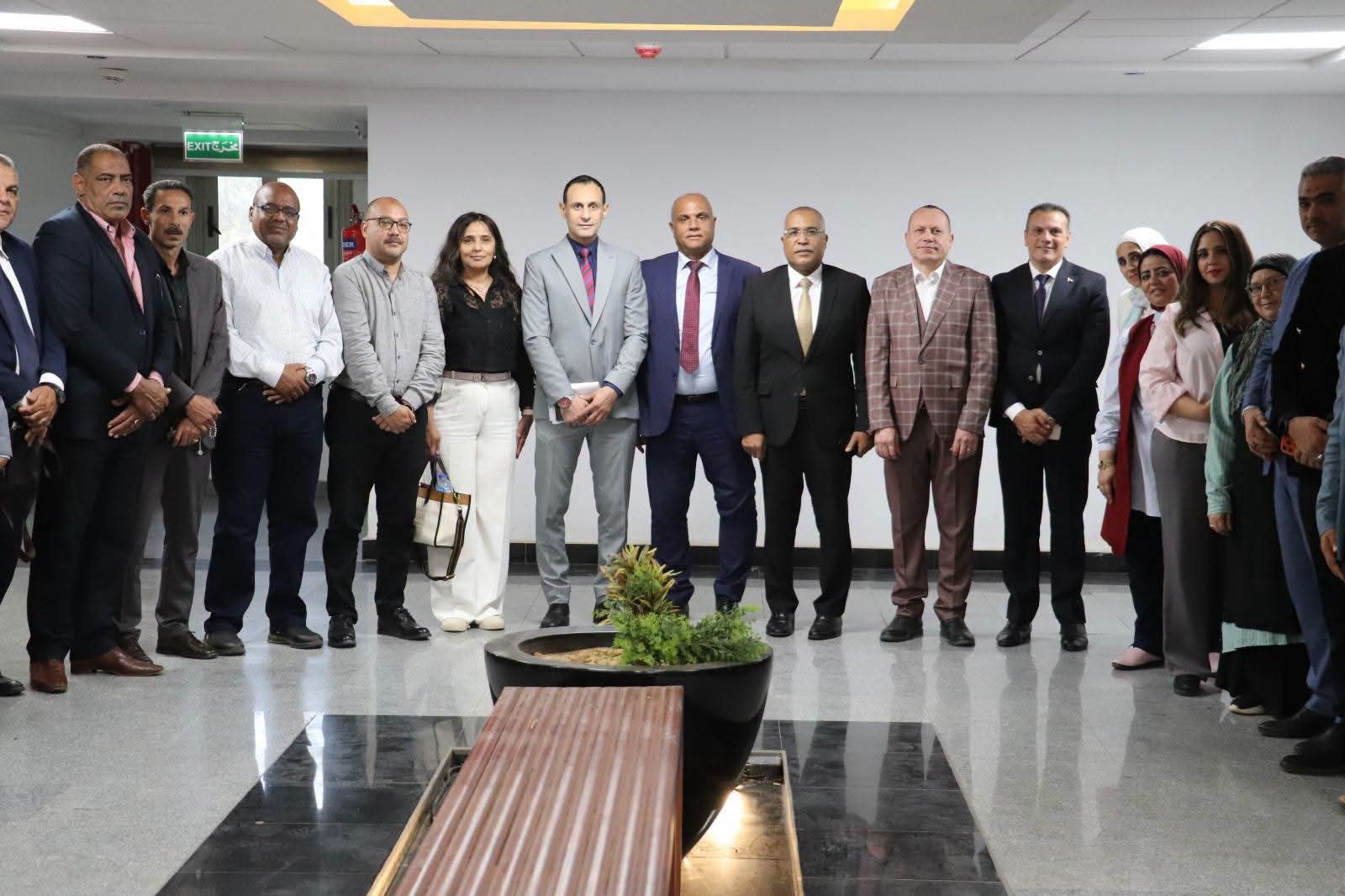 نقابة البترول تعقد اجتماعًا موسعًا لأمناء الخدمات والصندوق باللجان النقابية 