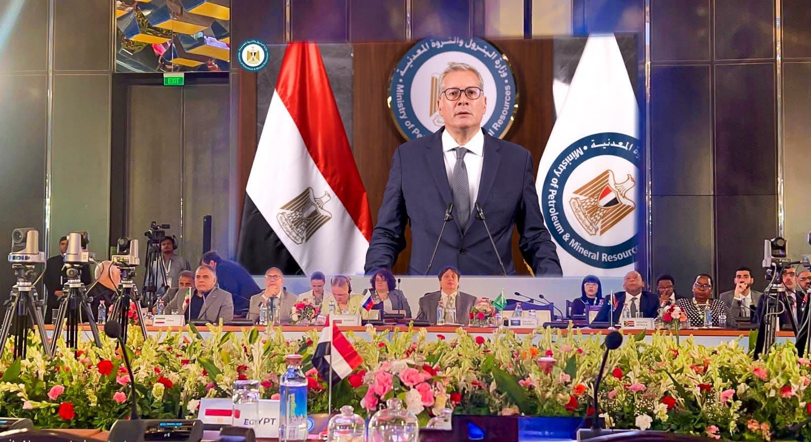 وزير البترول يشارك في اجتماع وزراء الطاقة بدول البريكس