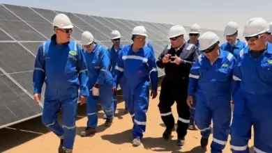 رئيس هيئة البترول يتفقد حقول شمال البحرية بالصحراء الغربية