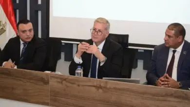 وزير البترول يلتقي أعضاء اللجنة التنسيقية لشباب الأحزاب والسياسيين