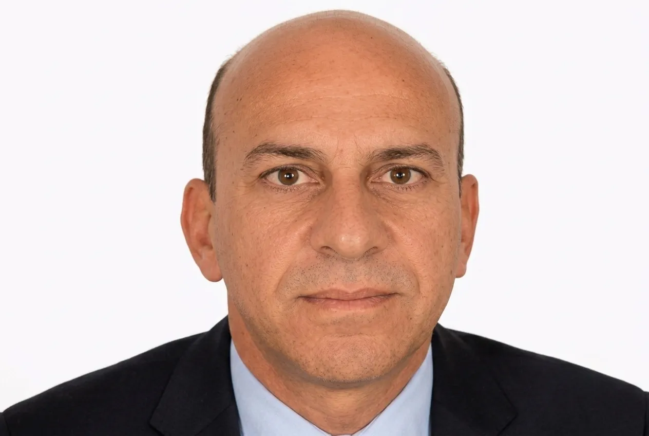 الكيميائي محمد محمود زكي رئيس شركة البتروكيماويات المصرية