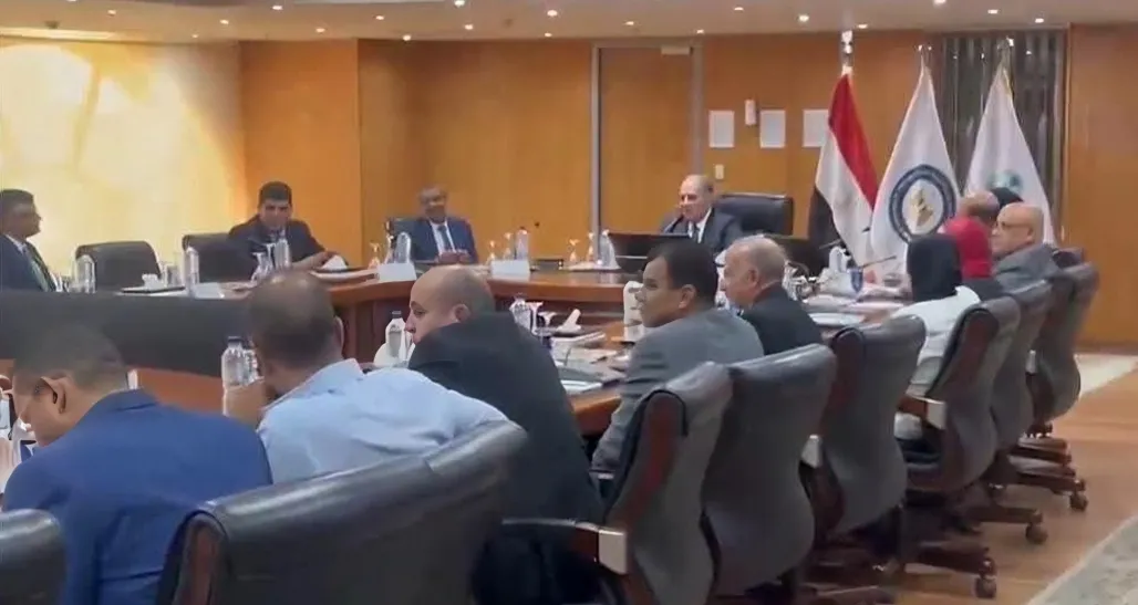 «جنوب الوادي القابضة للبترول» تنظم لقاءً توعويًا حول إدارة الأزمات