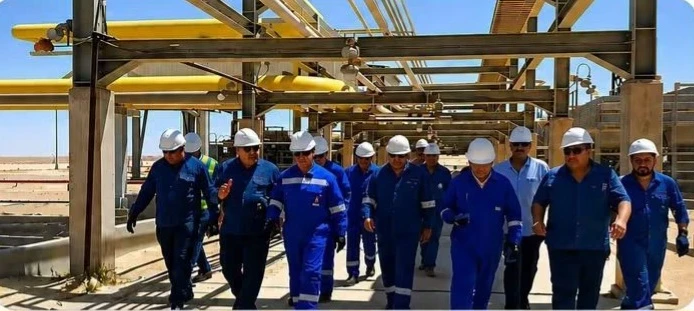 رئيسا «العامة للبترول» و«بترومنت» يتفقدان حقول أبوسنان بالصحراء الغربية