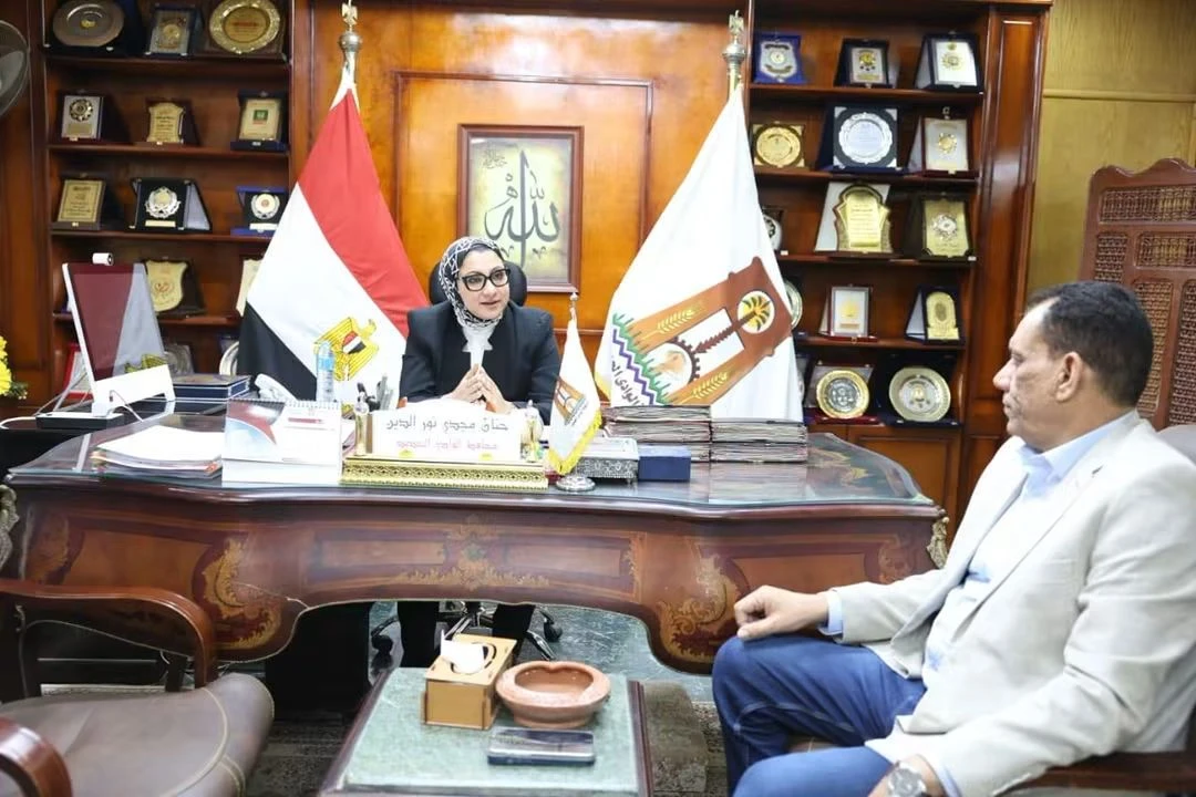 محافظ الوادي الجديد تبحث مع رئيس «فوسفات مصر» مستجدات مشروع إنتاج حمض الفوسفوريك