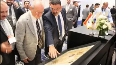 منتدى مصر للتعدين 2026.. رئيس هيئة الثروة المعدنية يبحث مع نجيب ساويرس التوسع في استثمارات الذهب