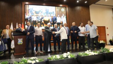 نقابة البترول تسلّم 250 تأشيرة عمرة للعاملين ضمن أولى رحلاتها في 2026