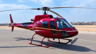 بالفيديو.. «خدمات البترول الجوية» تستعرض إمكانات هليكوبتر AS350 في معرض العلمين للطيران