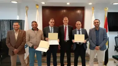 رئيس «صيانكو» يتفقد مواقع الشركة بالإسكندرية ومطروح ويكرم المتميزين