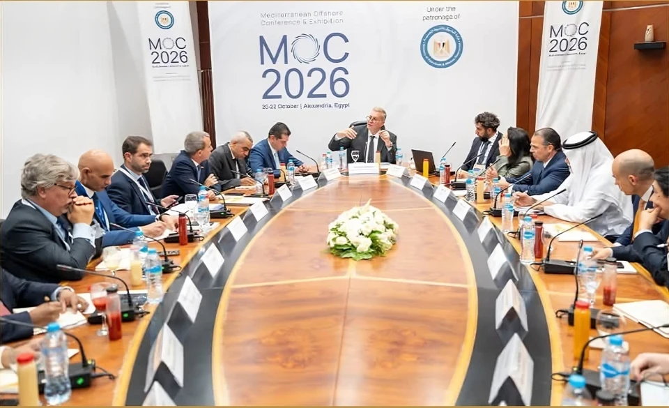 وزير البترول يعقد حوارًا مع شركاء الاستثمار العالميين حول مستقبل الطاقة في مصر خلال موك 2026
