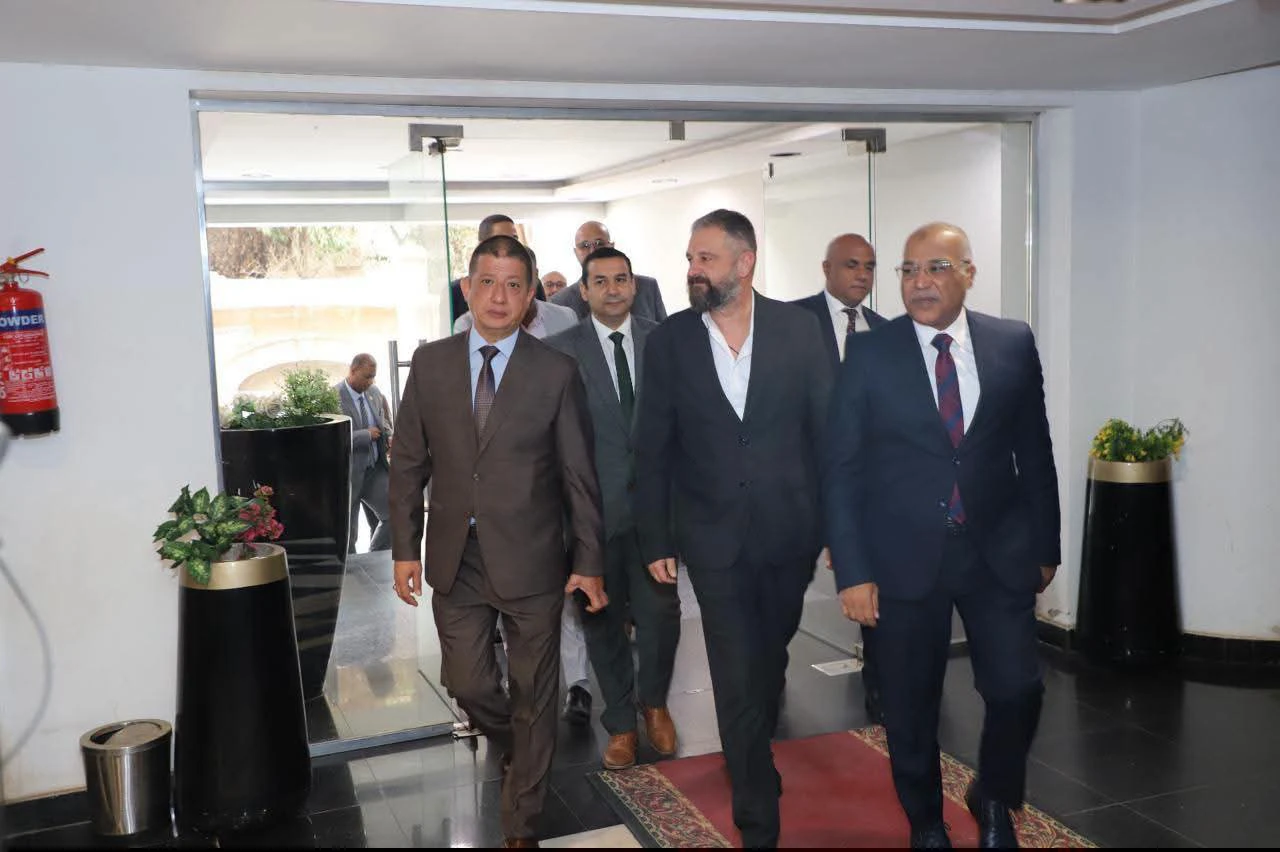 نقابة البترول تبحث مع نظيرتها اليونانية آفاق التعاون المشترك وتبادل الخبرات