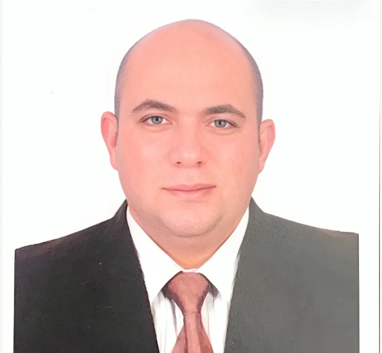 حصول الزميل أحمد الشربيني على درجة الماجستير